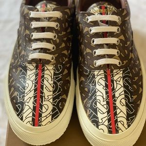 Burberry Brown Monogram Stripe Print E-Canvas Sneakers Mens UK 8 / US 9